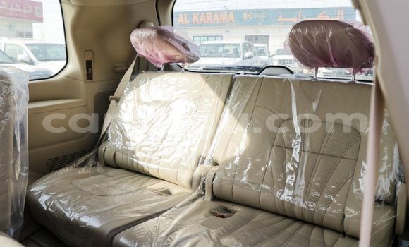 Acheter Import Voiture Toyota Land Cruiser Noir à Import - Dubai, Burkina-Faso Acheter Import Voiture Toyota Land Cruiser Noir à Import - Dubai, Burkina-Faso