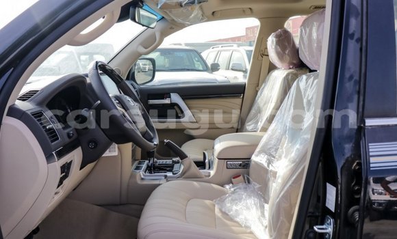 Acheter Import Voiture Toyota Land Cruiser Noir à Import - Dubai, Burkina-Faso Acheter Import Voiture Toyota Land Cruiser Noir à Import - Dubai, Burkina-Faso