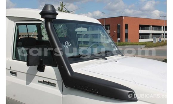 Buy Import Toyota Land Cruiser White Car in Import - Dubai in Burkina Faso Buy Import Toyota Land Cruiser White Car in Import - Dubai in Burkina Faso