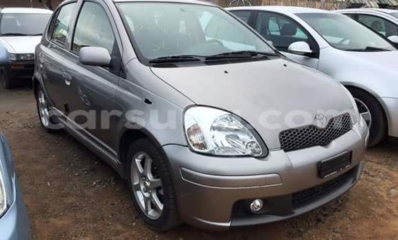Acheter Occasion Voiture Toyota Yaris Gris à Ouagadougou, Burkina-Faso Acheter Occasion Voiture Toyota Yaris Gris à Ouagadougou, Burkina-Faso