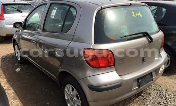 Acheter Occasion Voiture Toyota Yaris Gris à Ouagadougou, Burkina-Faso Acheter Occasion Voiture Toyota Yaris Gris à Ouagadougou, Burkina-Faso