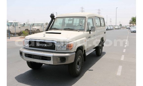 Buy Import Toyota Land Cruiser White Car in Import - Dubai in Burkina Faso Buy Import Toyota Land Cruiser White Car in Import - Dubai in Burkina Faso
