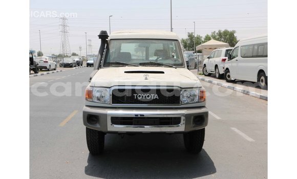 Buy Import Toyota Land Cruiser White Car in Import - Dubai in Burkina Faso Buy Import Toyota Land Cruiser White Car in Import - Dubai in Burkina Faso