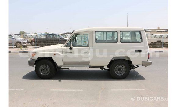 Buy Import Toyota Land Cruiser White Car in Import - Dubai in Burkina Faso Buy Import Toyota Land Cruiser White Car in Import - Dubai in Burkina Faso