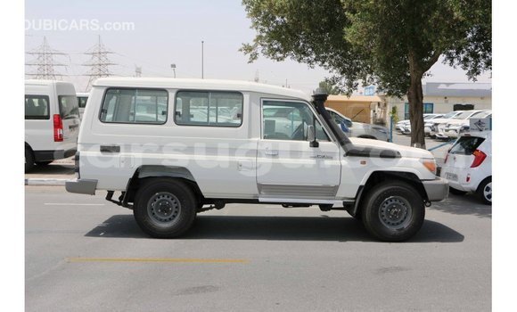 Buy Import Toyota Land Cruiser White Car in Import - Dubai in Burkina Faso Buy Import Toyota Land Cruiser White Car in Import - Dubai in Burkina Faso