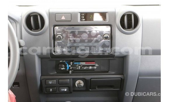 Buy Import Toyota Land Cruiser White Car in Import - Dubai in Burkina Faso Buy Import Toyota Land Cruiser White Car in Import - Dubai in Burkina Faso