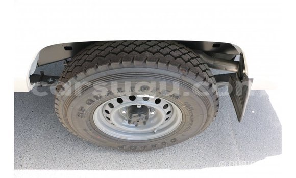 Buy Import Toyota Land Cruiser White Car in Import - Dubai in Burkina Faso Buy Import Toyota Land Cruiser White Car in Import - Dubai in Burkina Faso