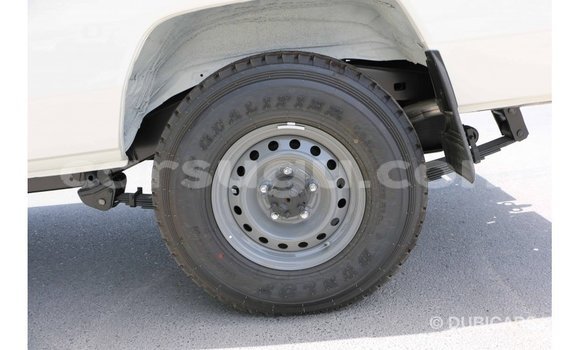Buy Import Toyota Land Cruiser White Car in Import - Dubai in Burkina Faso Buy Import Toyota Land Cruiser White Car in Import - Dubai in Burkina Faso