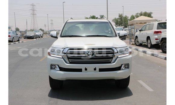 Buy Import Toyota Land Cruiser White Car in Import - Dubai in Burkina Faso Buy Import Toyota Land Cruiser White Car in Import - Dubai in Burkina Faso
