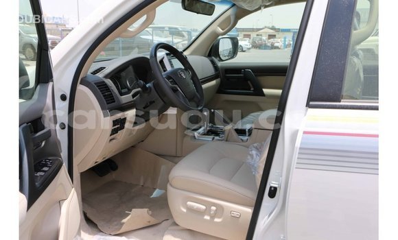 Buy Import Toyota Land Cruiser White Car in Import - Dubai in Burkina Faso Buy Import Toyota Land Cruiser White Car in Import - Dubai in Burkina Faso