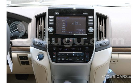 Buy Import Toyota Land Cruiser White Car in Import - Dubai in Burkina Faso Buy Import Toyota Land Cruiser White Car in Import - Dubai in Burkina Faso