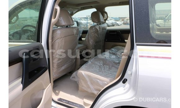 Buy Import Toyota Land Cruiser White Car in Import - Dubai in Burkina Faso Buy Import Toyota Land Cruiser White Car in Import - Dubai in Burkina Faso