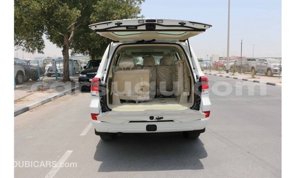 Buy Import Toyota Land Cruiser White Car in Import - Dubai in Burkina Faso Buy Import Toyota Land Cruiser White Car in Import - Dubai in Burkina Faso
