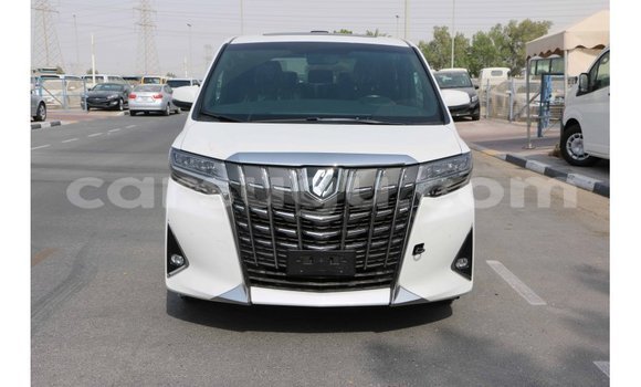 Sayi Imported Toyota Alphard White Mota in Import - Dubai a Burkina Faso Sayi Imported Toyota Alphard White Mota in Import - Dubai a Burkina Faso
