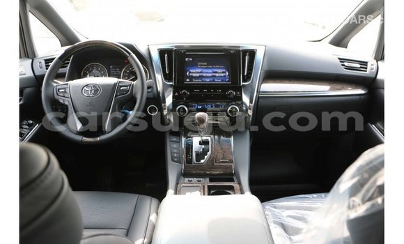 Sayi Imported Toyota Alphard White Mota in Import - Dubai a Burkina Faso Sayi Imported Toyota Alphard White Mota in Import - Dubai a Burkina Faso