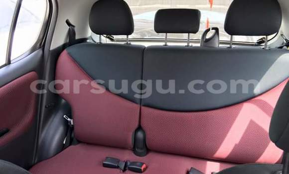 Acheter Occasion Voiture Toyota Yaris Gris à Ouagadougou, Burkina-Faso Acheter Occasion Voiture Toyota Yaris Gris à Ouagadougou, Burkina-Faso