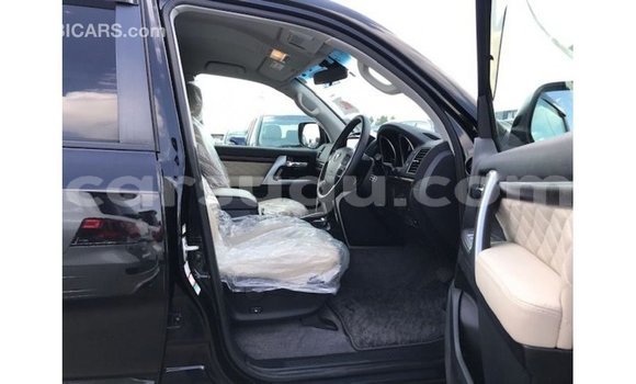 Sayi Imported Toyota Land Cruiser Black Mota in Import - Dubai a Burkina Faso Sayi Imported Toyota Land Cruiser Black Mota in Import - Dubai a Burkina Faso