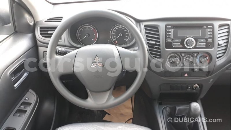 Big with watermark mitsubishi l200 burkina faso import dubai 5529