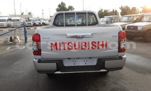 Buy Import Mitsubishi L200 White Car in Import - Dubai in Burkina Faso Buy Import Mitsubishi L200 White Car in Import - Dubai in Burkina Faso