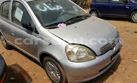 Acheter Neuf Voiture Toyota Yaris Noir à Ouagadougou, Burkina-Faso Acheter Neuf Voiture Toyota Yaris Noir à Ouagadougou, Burkina-Faso