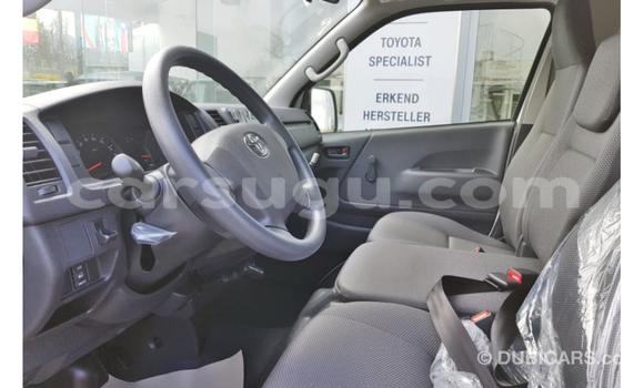 Buy Import Toyota Hiace White Car in Import - Dubai in Burkina Faso Buy Import Toyota Hiace White Car in Import - Dubai in Burkina Faso
