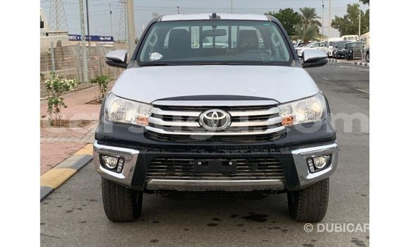 Acheter Import Voiture Toyota Hilux Noir à Import - Dubai, Burkina-Faso Acheter Import Voiture Toyota Hilux Noir à Import - Dubai, Burkina-Faso