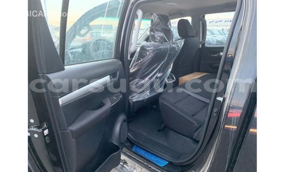 Acheter Import Voiture Toyota Hilux Noir à Import - Dubai, Burkina-Faso Acheter Import Voiture Toyota Hilux Noir à Import - Dubai, Burkina-Faso