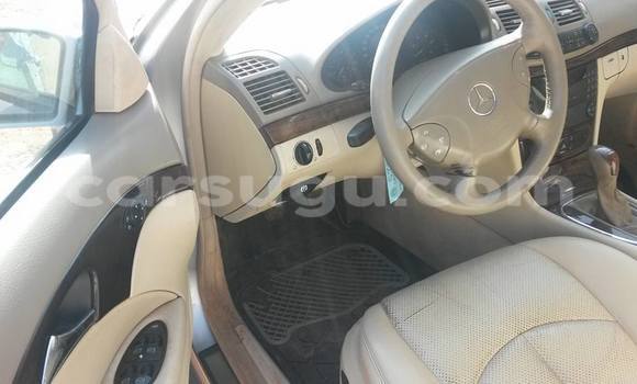 Acheter Neuf Voiture Mercedes-Benz 230 Noir à Ouagadougou, Burkina-Faso Acheter Neuf Voiture Mercedes-Benz 230 Noir à Ouagadougou, Burkina-Faso