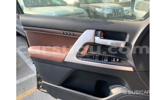 Acheter Import Voiture Toyota Land Cruiser Noir à Import - Dubai, Burkina-Faso Acheter Import Voiture Toyota Land Cruiser Noir à Import - Dubai, Burkina-Faso