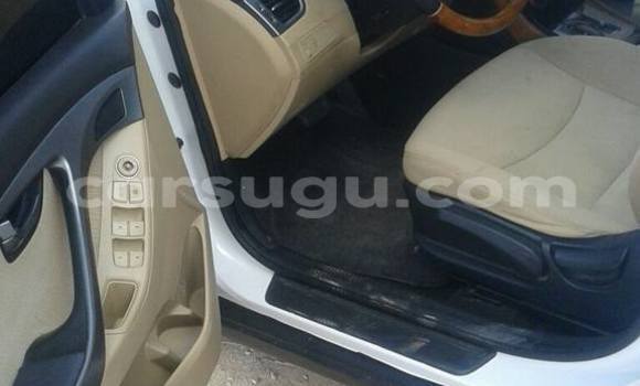 Acheter Occasion Voiture Hyundai Elantra Blanc à Ouagadougou, Burkina-Faso Acheter Occasion Voiture Hyundai Elantra Blanc à Ouagadougou, Burkina-Faso