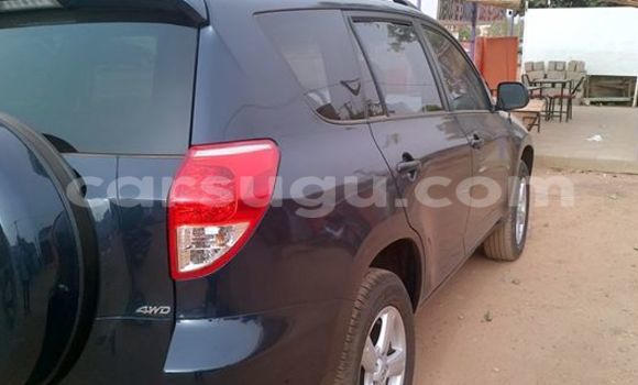 Sayi Na hannu Toyota RAV4 Blue Mota in Ouagadougou a Burkina Faso Sayi Na hannu Toyota RAV4 Blue Mota in Ouagadougou a Burkina Faso