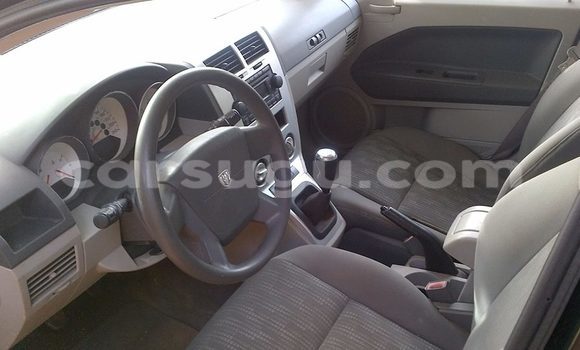 Sayi Na hannu Dodge Caliber Black Mota in Ouagadougou a Burkina Faso Sayi Na hannu Dodge Caliber Black Mota in Ouagadougou a Burkina Faso