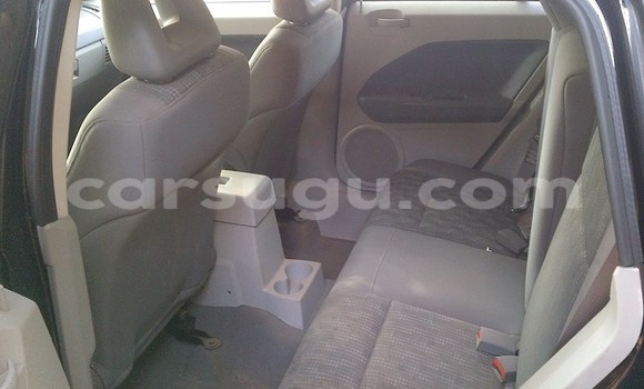 Sayi Na hannu Dodge Caliber Black Mota in Ouagadougou a Burkina Faso Sayi Na hannu Dodge Caliber Black Mota in Ouagadougou a Burkina Faso