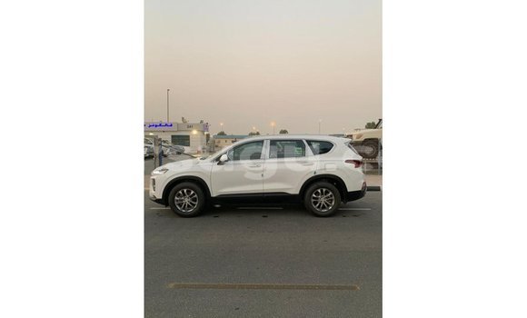 Acheter Import Voiture Hyundai Santa Fe Blanc à Import - Dubai, Burkina-Faso Acheter Import Voiture Hyundai Santa Fe Blanc à Import - Dubai, Burkina-Faso