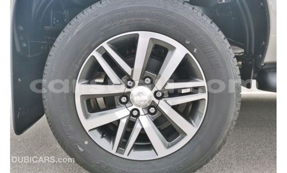 Acheter Import Voiture Toyota Hilux Autre à Import - Dubai, Burkina-Faso Acheter Import Voiture Toyota Hilux Autre à Import - Dubai, Burkina-Faso