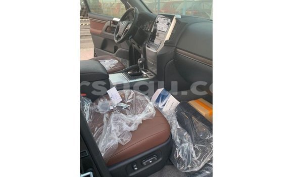 Sayi Imported Toyota Land Cruiser Black Mota in Import - Dubai a Burkina Faso Sayi Imported Toyota Land Cruiser Black Mota in Import - Dubai a Burkina Faso
