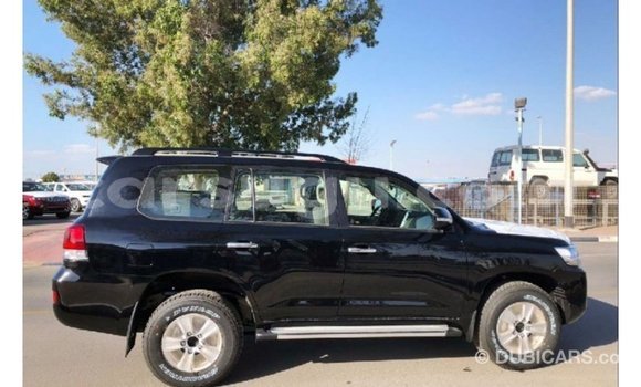 Sayi Imported Toyota Land Cruiser Black Mota in Import - Dubai a Burkina Faso Sayi Imported Toyota Land Cruiser Black Mota in Import - Dubai a Burkina Faso