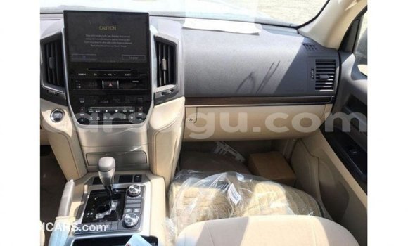 Sayi Imported Toyota Land Cruiser Black Mota in Import - Dubai a Burkina Faso Sayi Imported Toyota Land Cruiser Black Mota in Import - Dubai a Burkina Faso