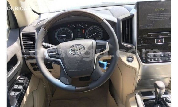 Sayi Imported Toyota Land Cruiser Black Mota in Import - Dubai a Burkina Faso Sayi Imported Toyota Land Cruiser Black Mota in Import - Dubai a Burkina Faso