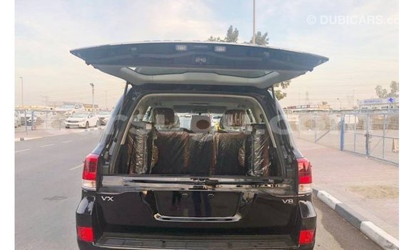 Acheter Import Voiture Toyota Land Cruiser Noir à Import - Dubai, Burkina-Faso Acheter Import Voiture Toyota Land Cruiser Noir à Import - Dubai, Burkina-Faso