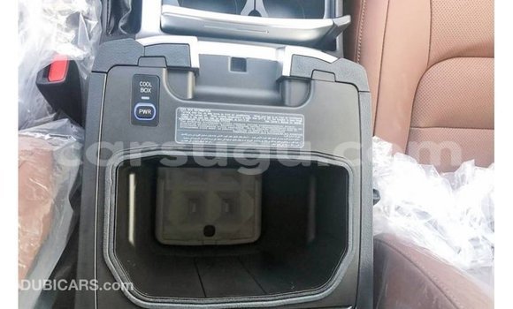 Acheter Import Voiture Toyota Land Cruiser Noir à Import - Dubai, Burkina-Faso Acheter Import Voiture Toyota Land Cruiser Noir à Import - Dubai, Burkina-Faso