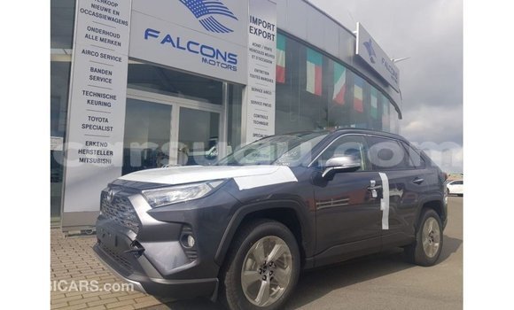 Acheter Import Utilitaire Toyota HiAce Autre à Import - Dubai, Burkina-Faso Acheter Import Utilitaire Toyota HiAce Autre à Import - Dubai, Burkina-Faso