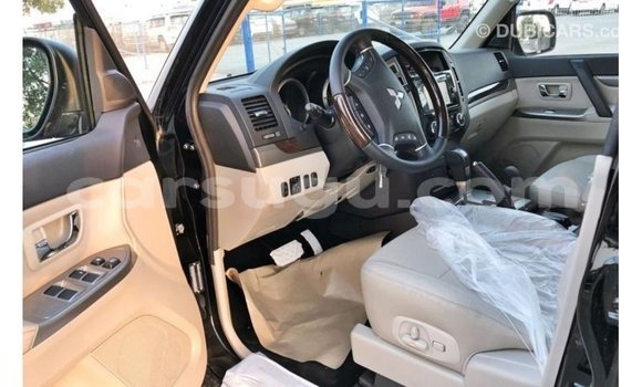 Sayi Imported Mitsubishi Pajero Black Mota in Import - Dubai a Burkina Faso Sayi Imported Mitsubishi Pajero Black Mota in Import - Dubai a Burkina Faso