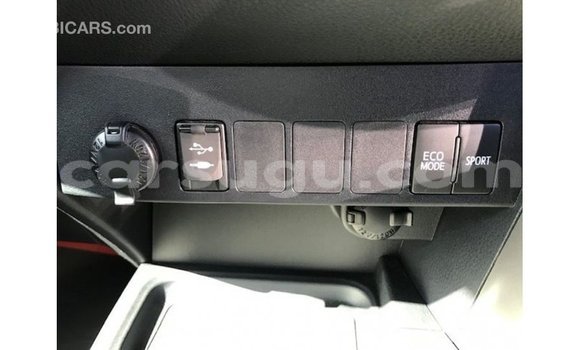 Sayi Imported Toyota HiAce White Babbar mota in Import - Dubai a Burkina Faso Sayi Imported Toyota HiAce White Babbar mota in Import - Dubai a Burkina Faso