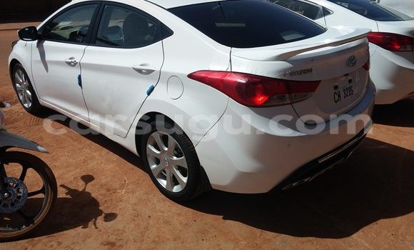 Acheter Occasion Voiture Hyundai Elantra Blanc à Ouagadougou, Burkina-Faso Acheter Occasion Voiture Hyundai Elantra Blanc à Ouagadougou, Burkina-Faso