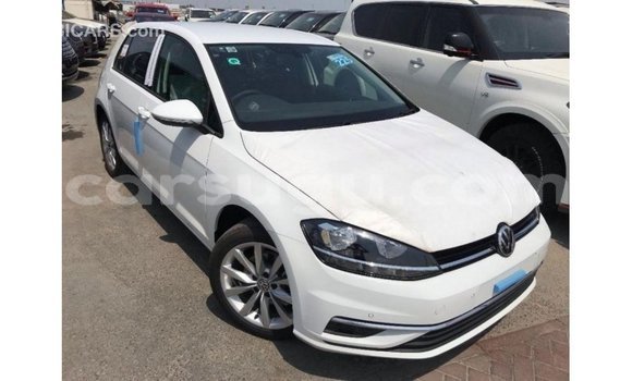 Sayi Imported Volkswagen Golf White Mota in Import - Dubai a Burkina Faso Sayi Imported Volkswagen Golf White Mota in Import - Dubai a Burkina Faso