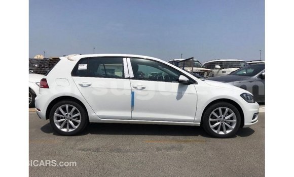 Sayi Imported Volkswagen Golf White Mota in Import - Dubai a Burkina Faso Sayi Imported Volkswagen Golf White Mota in Import - Dubai a Burkina Faso