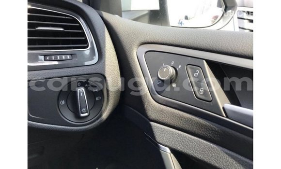 Sayi Imported Volkswagen Golf White Mota in Import - Dubai a Burkina Faso Sayi Imported Volkswagen Golf White Mota in Import - Dubai a Burkina Faso