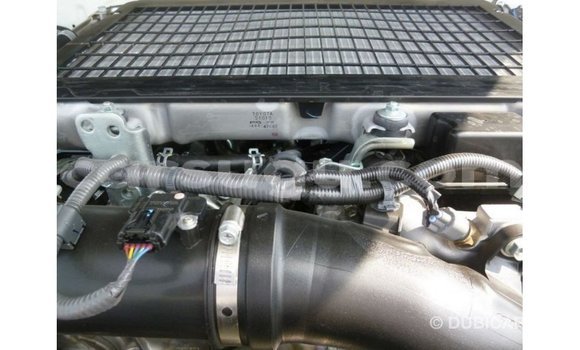 Sayi Imported Toyota Land Cruiser White Mota in Import - Dubai a Burkina Faso Sayi Imported Toyota Land Cruiser White Mota in Import - Dubai a Burkina Faso