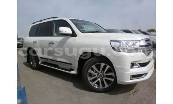 Sayi Imported Toyota Land Cruiser White Mota in Import - Dubai a Burkina Faso Sayi Imported Toyota Land Cruiser White Mota in Import - Dubai a Burkina Faso